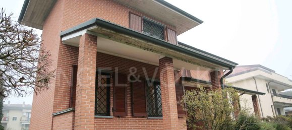 4-Zimmer Villa in Lacchiarella, Italy, Nr. 131924 23