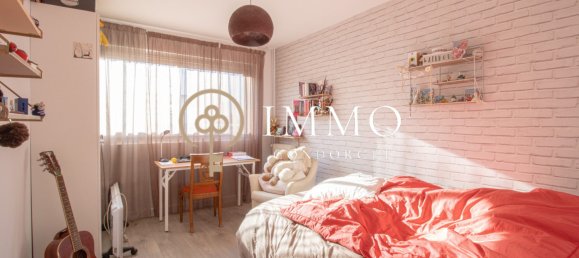 Квартира с 4 спальнями в Бур-ля-Рен, Франция № 163071 8