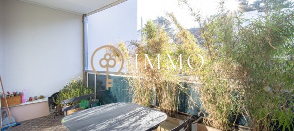 Квартира с 4 спальнями в Бур-ля-Рен, Франция № 163071 4