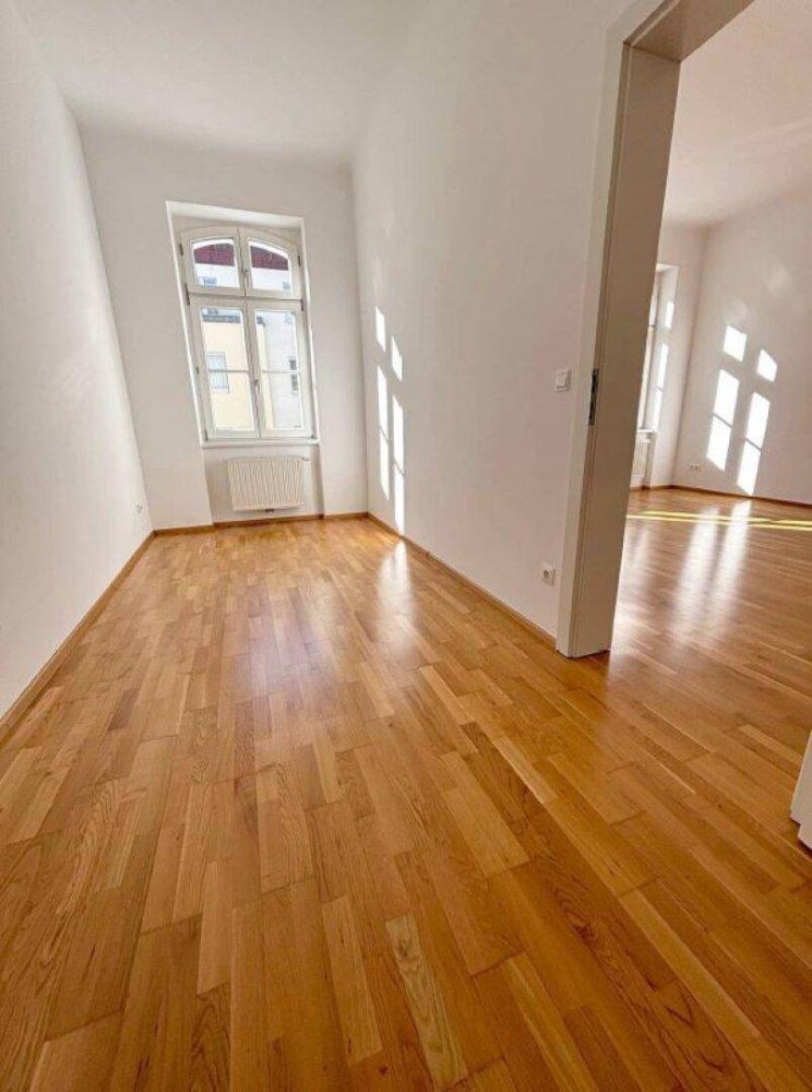 2-salle Appartement à Rudolfsheim-Funfhaus, Austria No. 207112