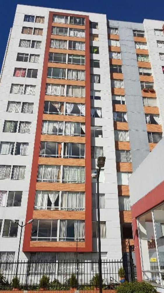 2 bedrooms House in Bogota, Colombia No. 12231