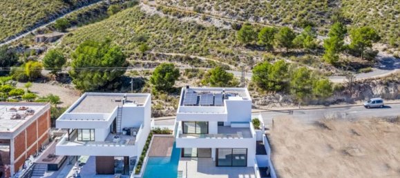 3 Schlafzimmer Villa in Alicante, Spain, Nr. 184766 3