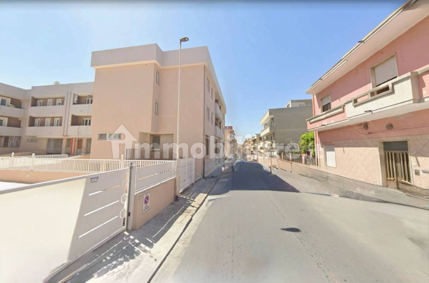 1-salle Propriété commerciale à Quartu Sant'Elena, Italy No. 291688