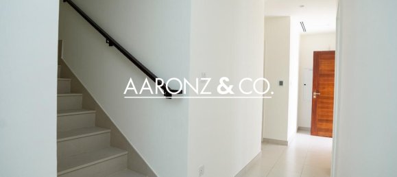 Villa T3 em Dubai South (Dubai World Central), UAE N.º 112563 2