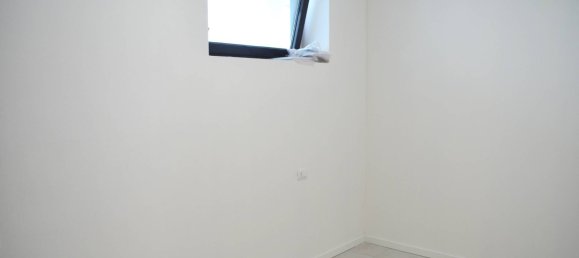 1 bedroom Apartment in Milan, Italy No. 243789 2