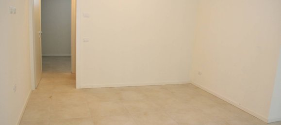 1 bedroom Apartment in Milan, Italy No. 243789 3