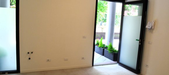 1 bedroom Apartment in Milan, Italy No. 243789 8