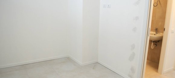 1 bedroom Apartment in Milan, Italy No. 243789 16