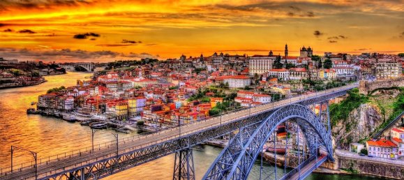 5 غرف نوم منزل في Sao Felix da Marinha, Portugal رقم 107585 17