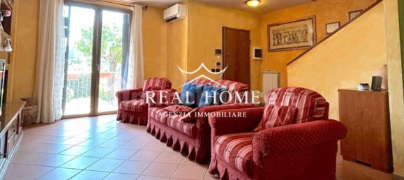 3 bedrooms House in Agliana, Italy No. 159467 2