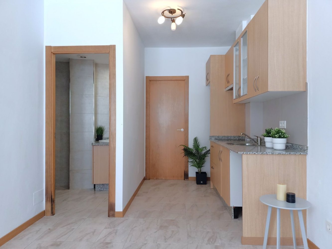 Коммерческая недвижимость 66м² в Ла-Корунья, Испания № 272244