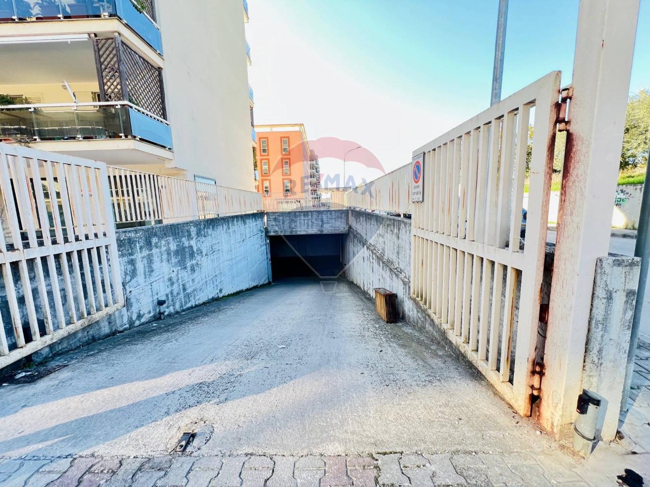 1 room Garage in Caserta, Italy No. 162733