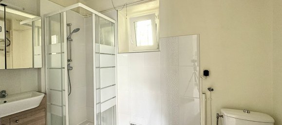 Edificio de 1 habitación en Leudeville, France No. 186966 4