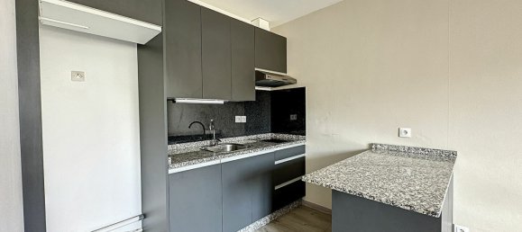 Edificio de 1 habitación en Leudeville, France No. 186966 3