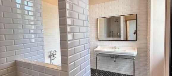 5 bedrooms House in Angouleme, France No. 277504 9