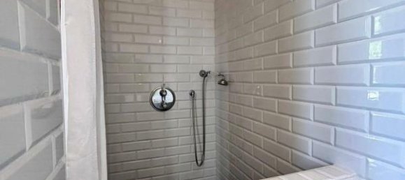 5 bedrooms House in Angouleme, France No. 277504 11