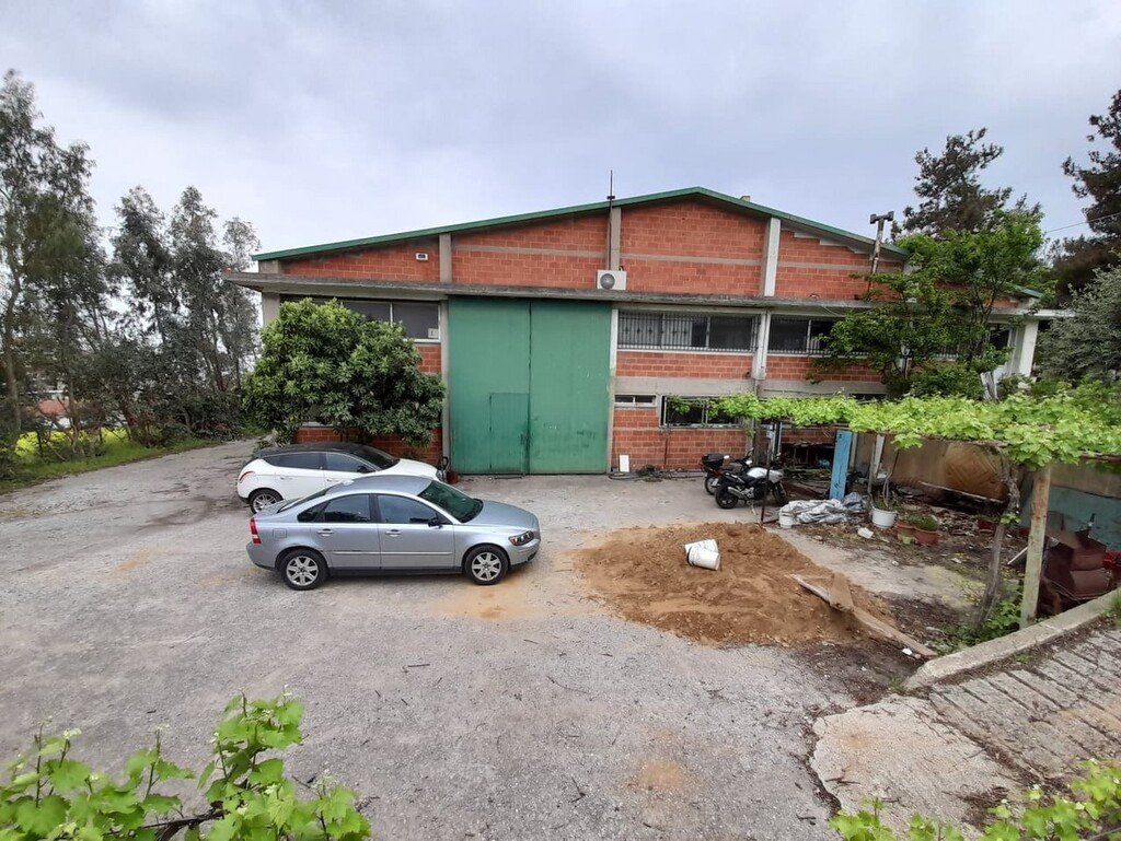 1300m² Property in Evosmos, Greece No. 3647