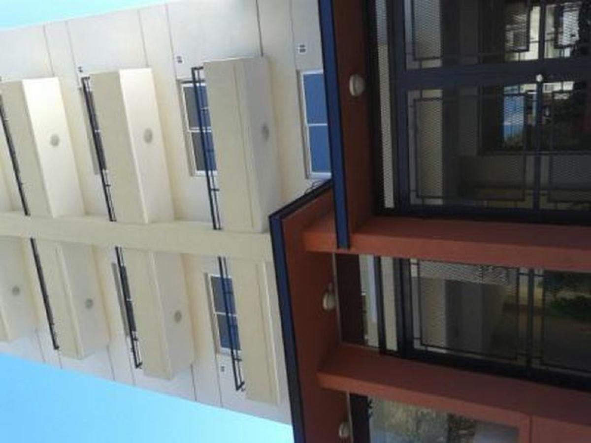 Studio in Moron, Argentina No. 9796