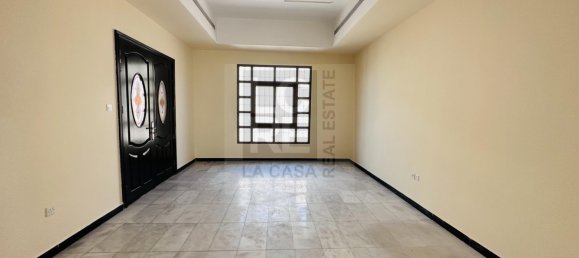 Вилла с 6 спальнями в Халифа-Сити, ОАЭ № 7258 8