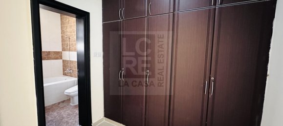 Вилла с 6 спальнями в Халифа-Сити, ОАЭ № 7258 9