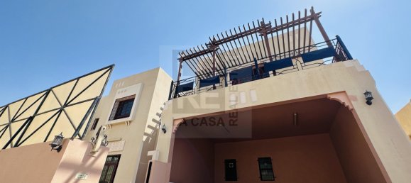 Вилла с 6 спальнями в Халифа-Сити, ОАЭ № 7258 14