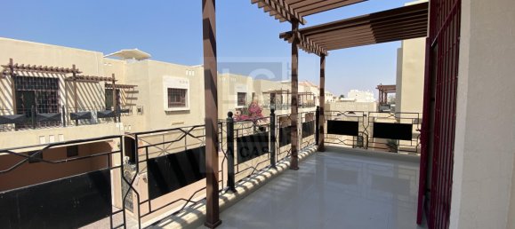 Вилла с 6 спальнями в Халифа-Сити, ОАЭ № 7258 10