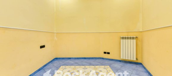 4 Schlafzimmer Wohnung in Naples, Italy, Nr. 93123 22