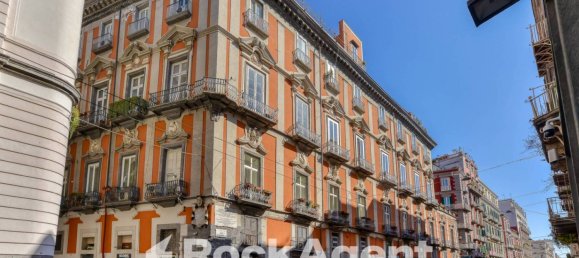 4 Schlafzimmer Wohnung in Naples, Italy, Nr. 93123 2