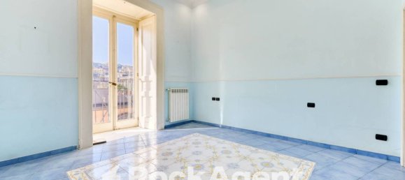 4 Schlafzimmer Wohnung in Naples, Italy, Nr. 93123 16