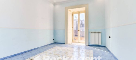 4 Schlafzimmer Wohnung in Naples, Italy, Nr. 93123 10