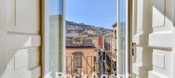 4 Schlafzimmer Wohnung in Naples, Italy, Nr. 93123 18