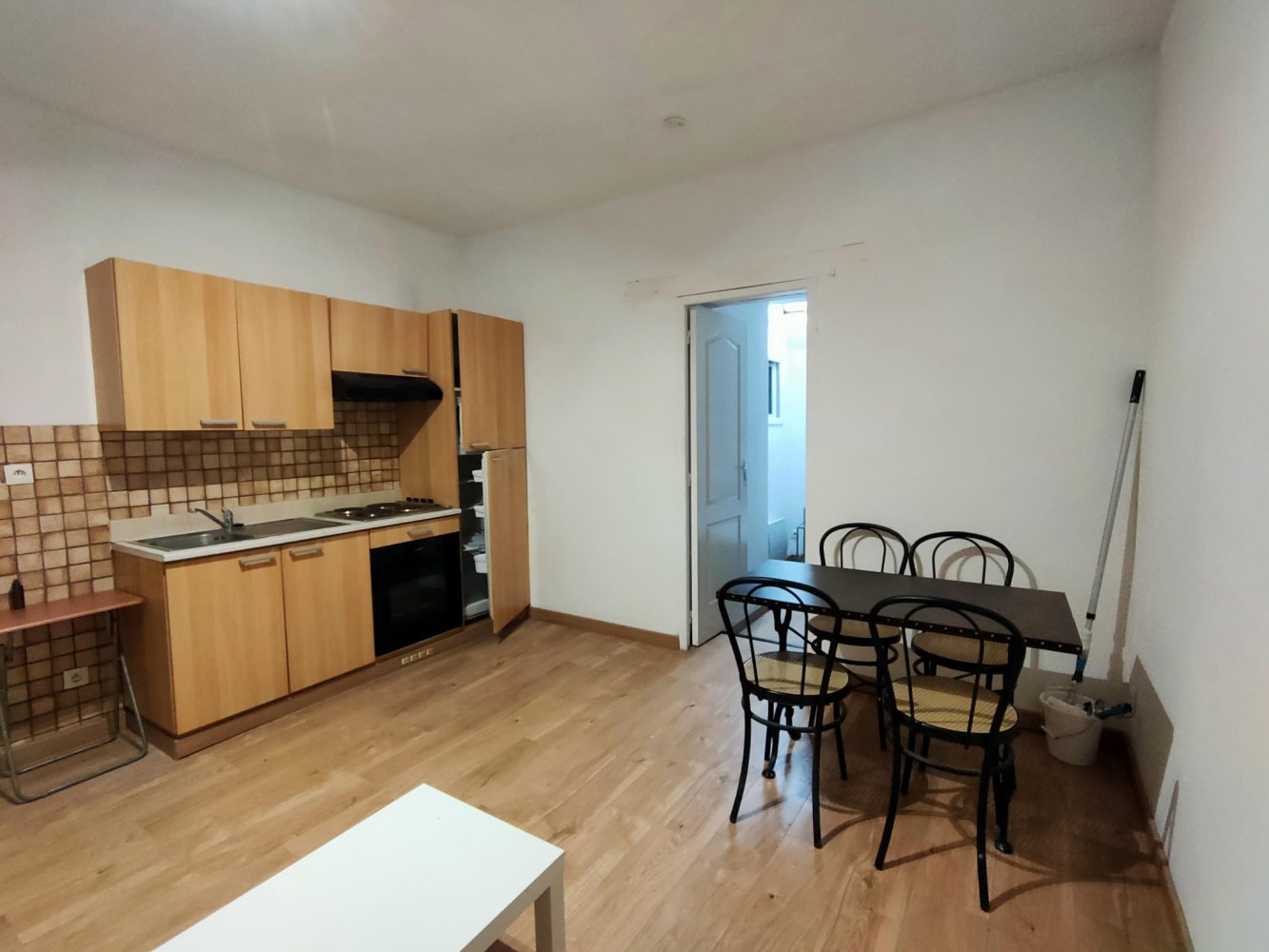 Apartamento de 1 dormitorio en Villers-Cotterets, France No. 104238