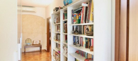 5 rooms House in Eraclea, Italy No. 299342 13