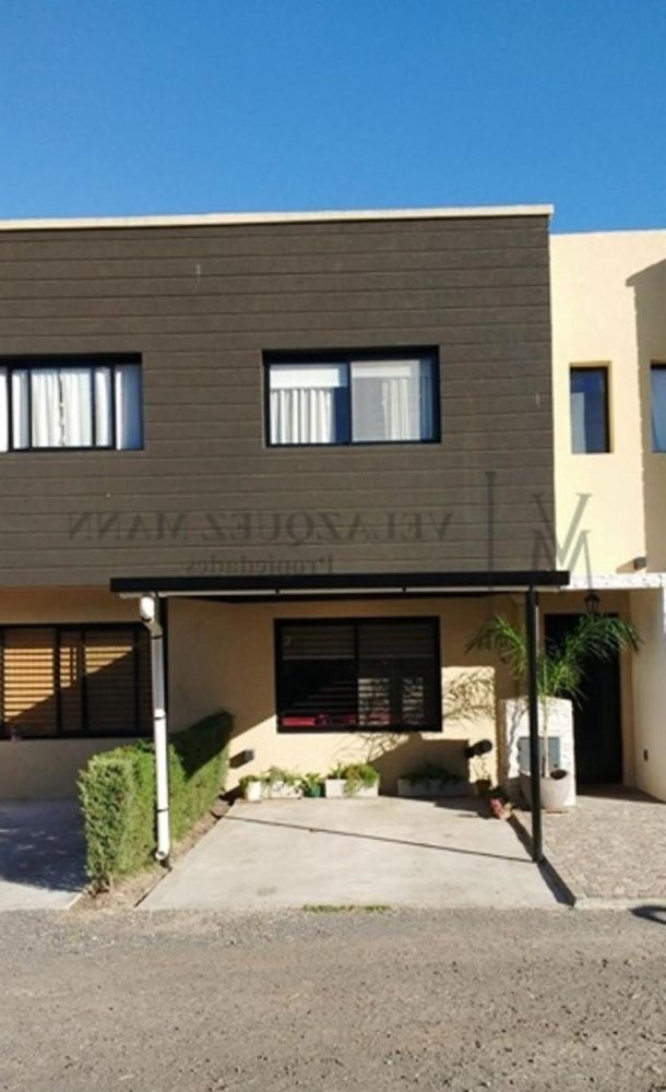 3 bedrooms Apartment in Esteban Echeverria, Argentina No. 18685