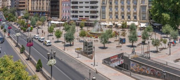 4 bedrooms Apartment in Granada, Spain No. 167694 7