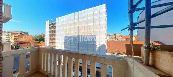 2 bedrooms Apartment in Turin, Italy No. 354964 17