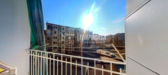 2 bedrooms Apartment in Turin, Italy No. 354964 18