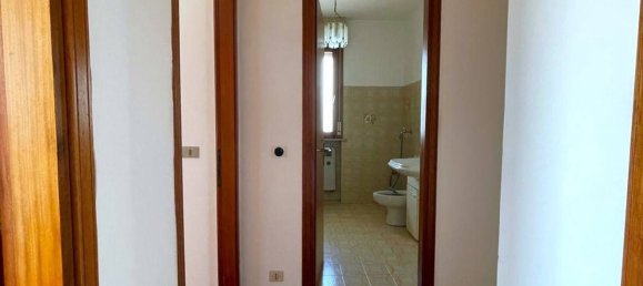 4-Zimmer Wohnung in Pordenone, Italy, Nr. 258995 23