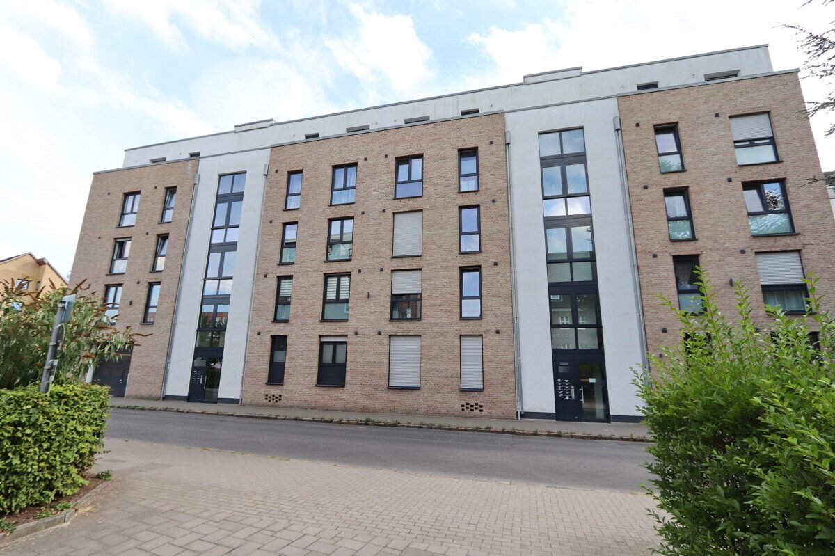 Квартира с 3 комнатами в Pinneberg, Германия № 320071