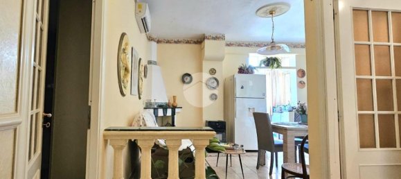 4 rooms Apartment in Palermo, Italy No. 9245 6