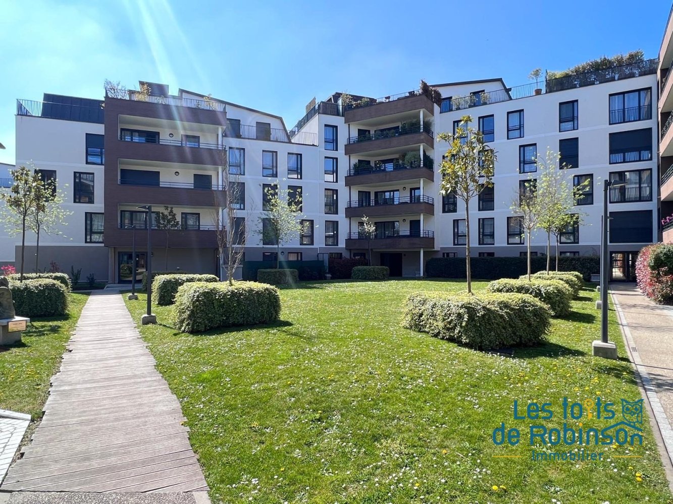 2 chambres Appartement à Le Plessis-Robinson, France No. 292641