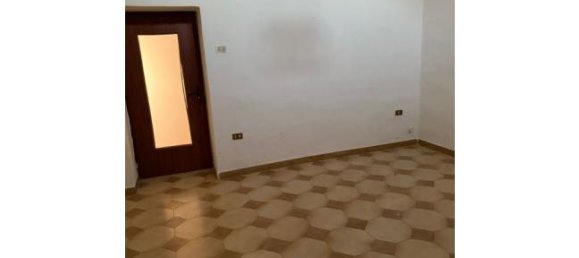 Apartamento de 2 dormitorios en Crispiano, Italy No. 374430 4