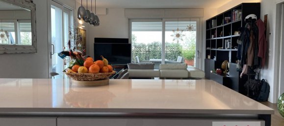 3 bedrooms Penthouse in Vicenza, Italy No. 91750 3