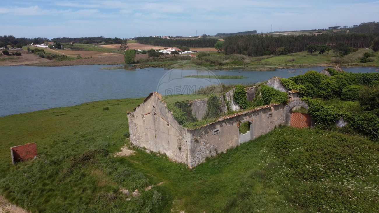 1 bedroom House in Atouguia da Baleia, Portugal No. 17925