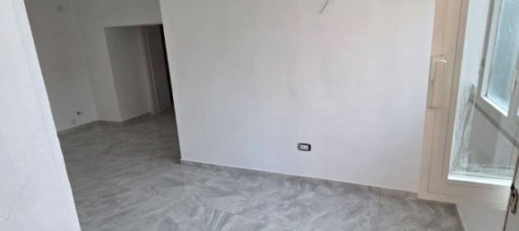 2 bedrooms Apartment in Naples, Italy No. 327744 5