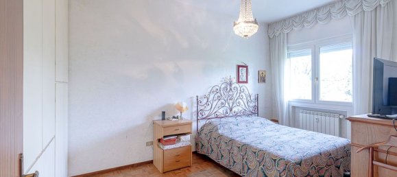 Apartamento de 4 dormitorios en Bologna, Italy No. 330610 11