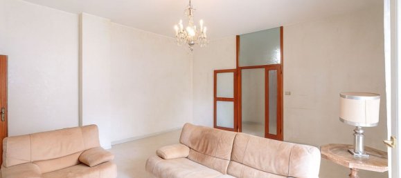 Apartamento de 4 dormitorios en Bologna, Italy No. 330610 5