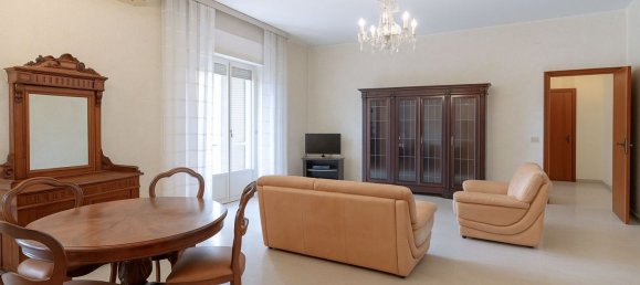 Apartamento de 4 dormitorios en Bologna, Italy No. 330610 4