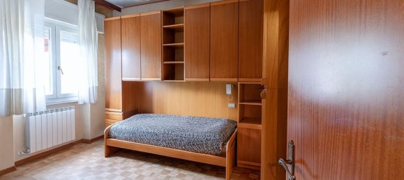 Apartamento de 4 dormitorios en Bologna, Italy No. 330610 14