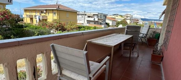 3 rooms Apartment in Carrara, Italy No. 26044 10